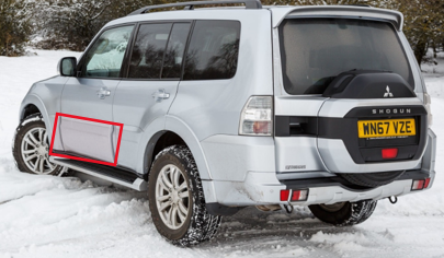 ديكور باب امامي ميتسوبيشي باجيرو من 2007 الى 2023 يسار