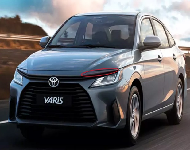 ديكور فوق الشمعة تويوتا يارس من 2023 الى 2026 يسار كبير