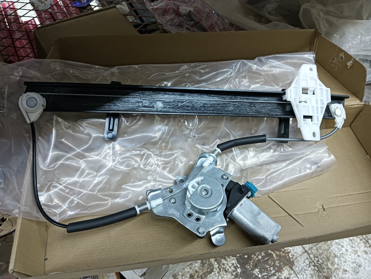 ماكينة زجاج اوبترا يمين