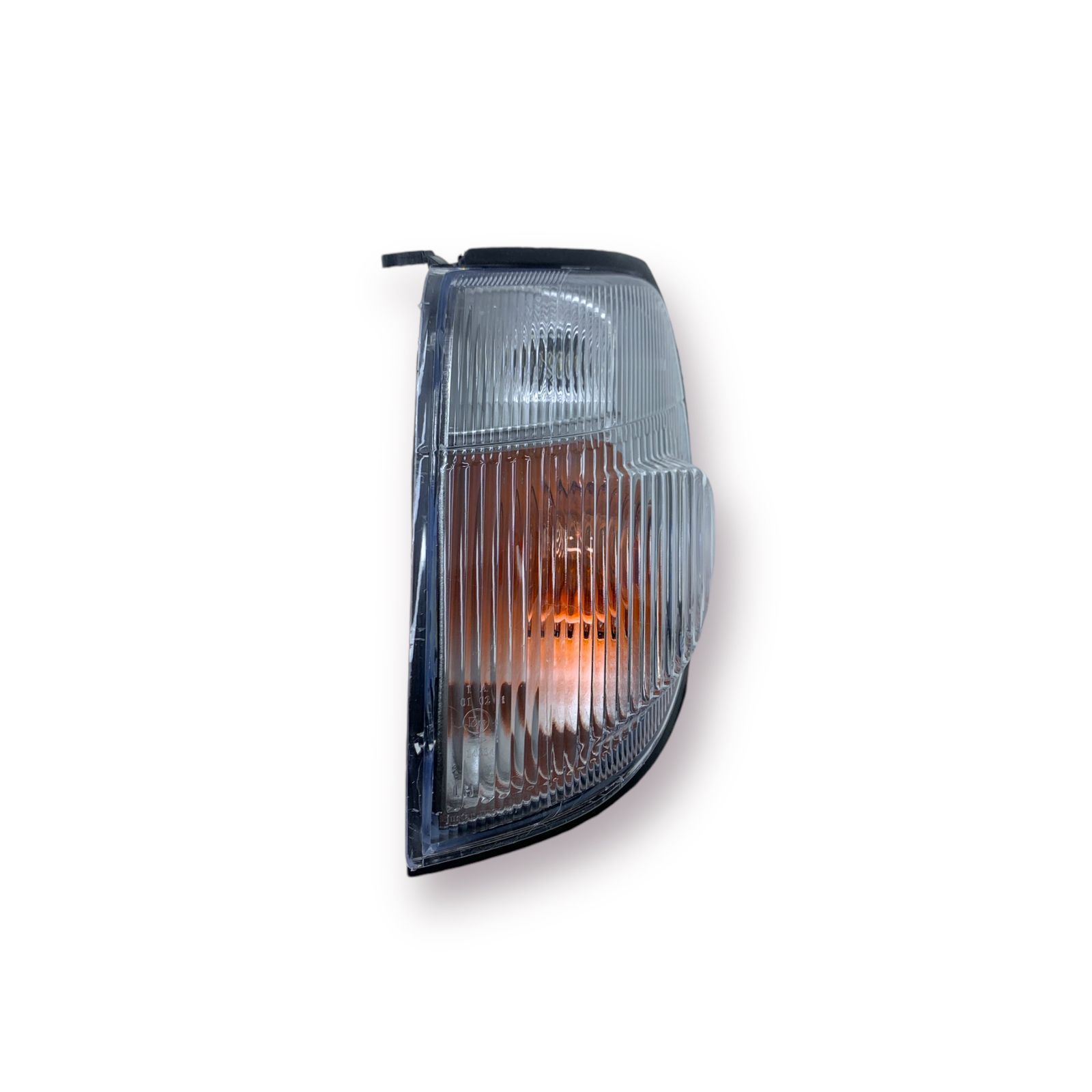 اسطب ركن نيسان داتسون من 1998 الى 2000 يسار صيني