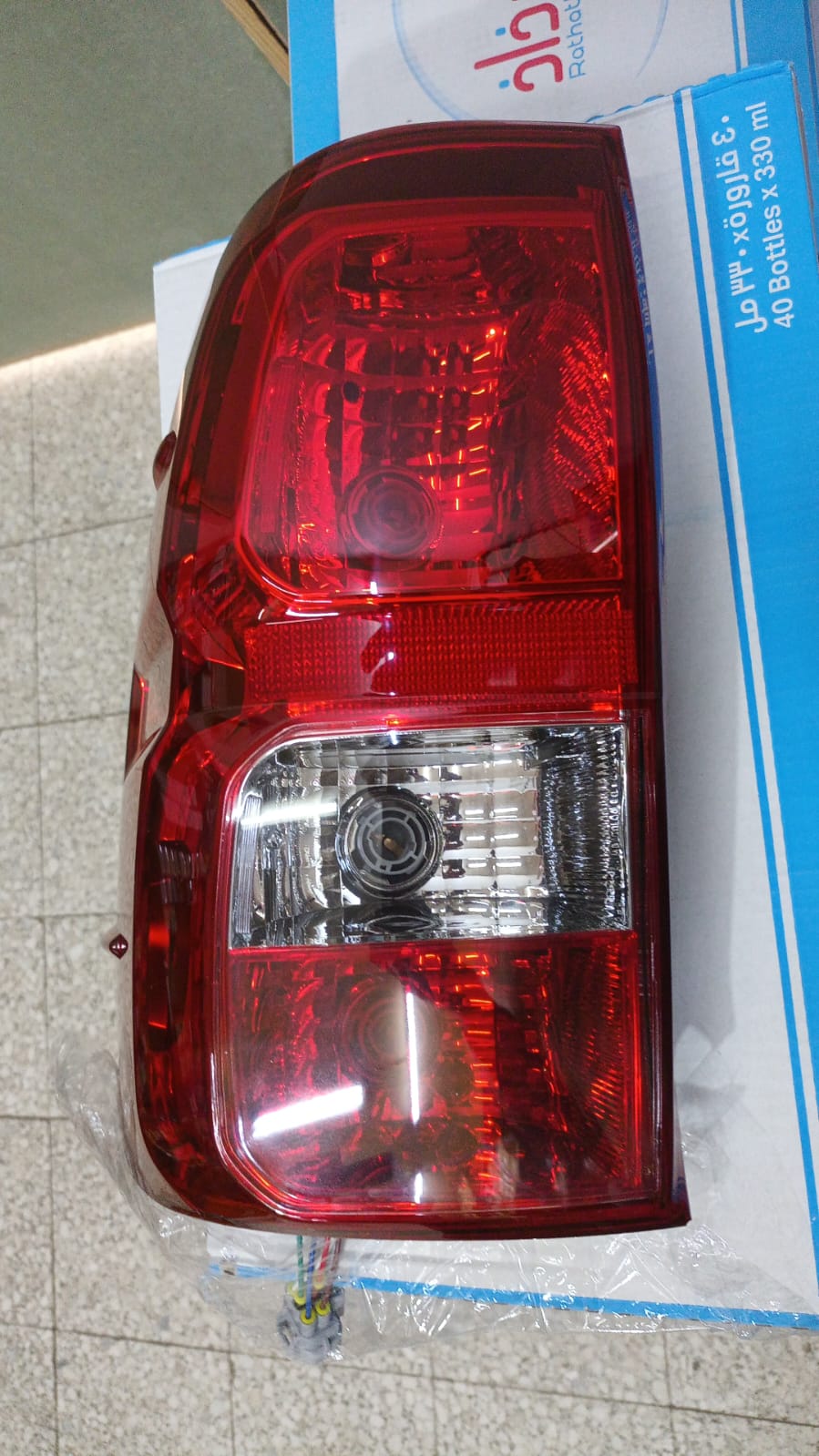 اسطب خلفي هايلكس 016ال019 يمين تايون